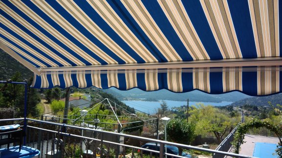 TOLDOS EXTENSIBLES EN EL MOLAR